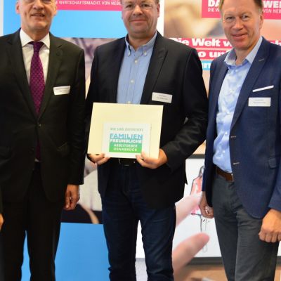 Familienfreundliche_Arbeitgeber_Osnabrck_Uebergabe